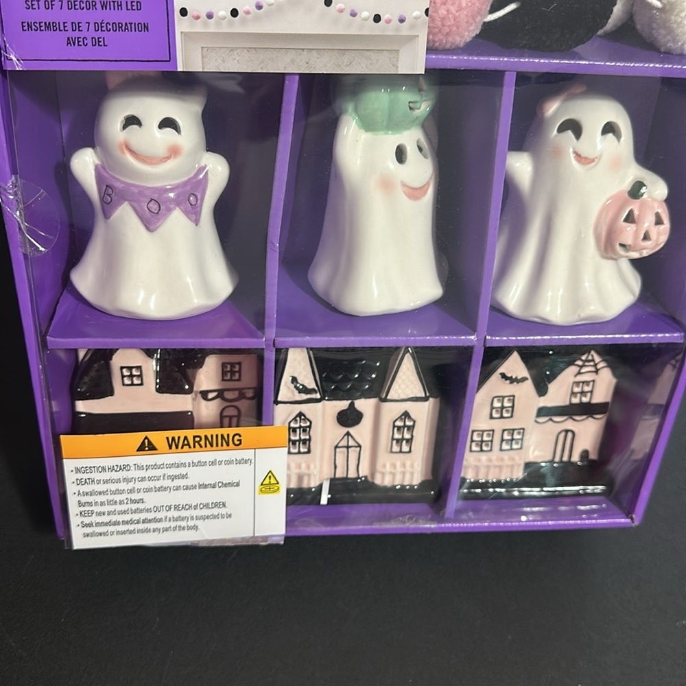 Martha Stewart 7 PC Halloween Set Pink LED Haunted House Ghost & PomPom Garland - Picture 3 of 5